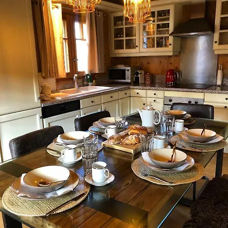 Σαλέ Alpine Retreat With Mont Blanc View, Chamonix, Private Parking *